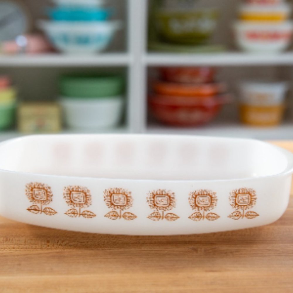 Vintage Federal Glass Sunflower Oval Baking Dish